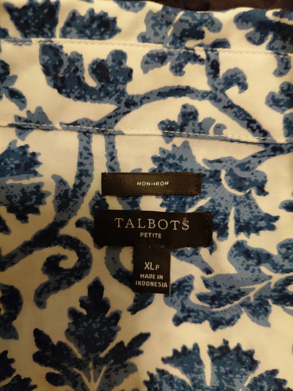 Talbots Top Petite XL Blue White EUC - Picture 6 of 7